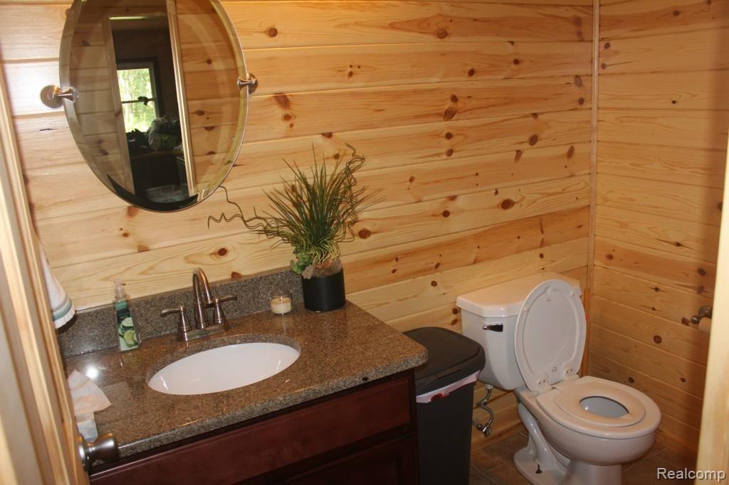 24224 Chapman Road Macomb, MI 48042 - Photo 12 of 21 IMG_2858.jpg