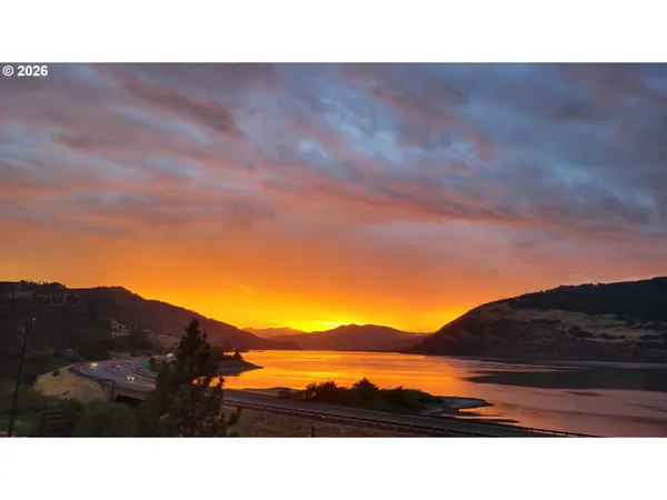 $595,000 | 14 Mosier Creek Place, Mosier, OR 97040