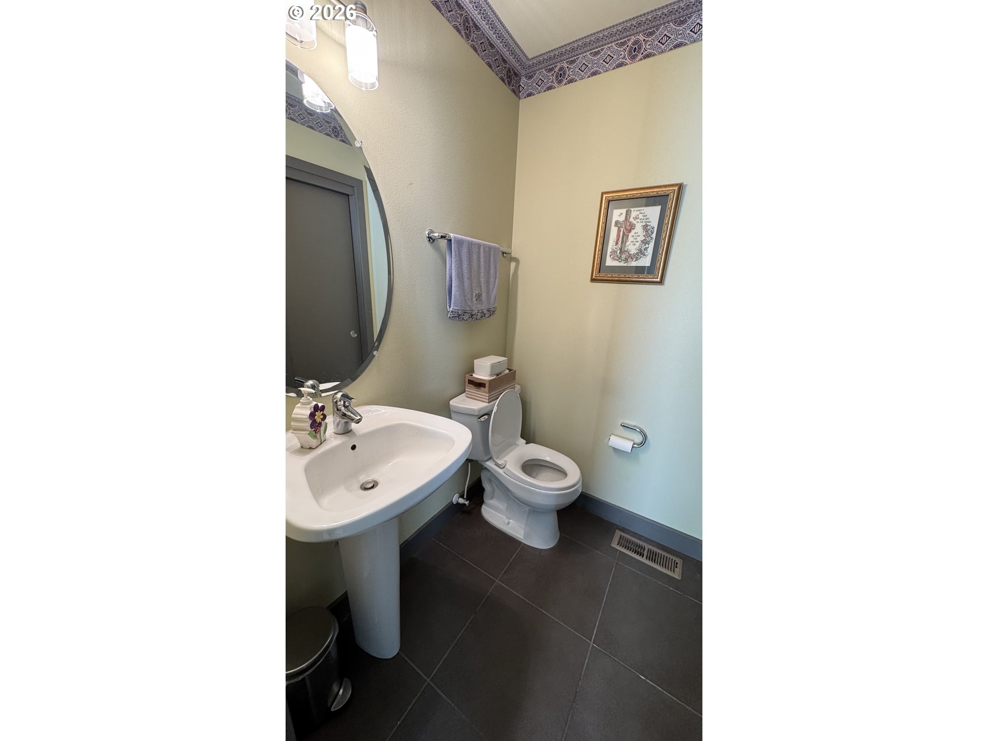 14 Mosier Creek Place Mosier, OR 97040 - Photo 7 of 19 a bathroom with a sink toilet and a mirror