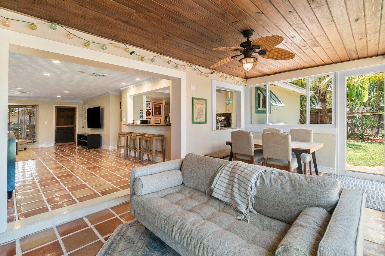 1342 Southwest 5th Avenue Boca Raton, FL 33432 - Photo 16 of 36 015-1342Southwest5thAvenue-BocaRaton-FL-