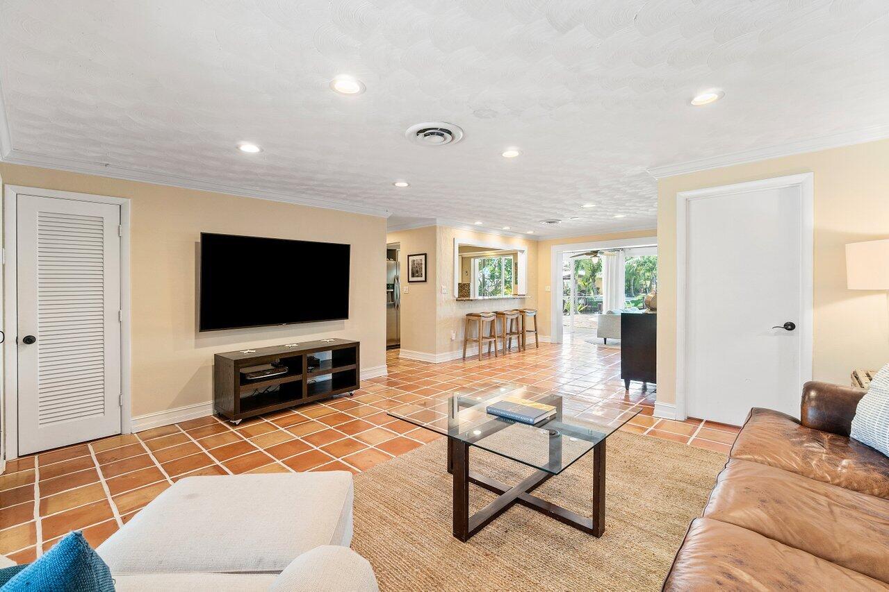 1342 Southwest 5th Avenue Boca Raton, FL 33432 - Photo 17 of 36 016-1342Southwest5thAvenue-BocaRaton-FL-