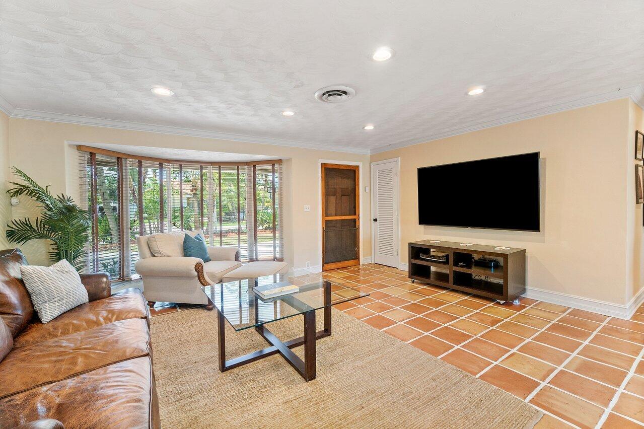 1342 Southwest 5th Avenue Boca Raton, FL 33432 - Photo 18 of 36 017-1342Southwest5thAvenue-BocaRaton-FL-