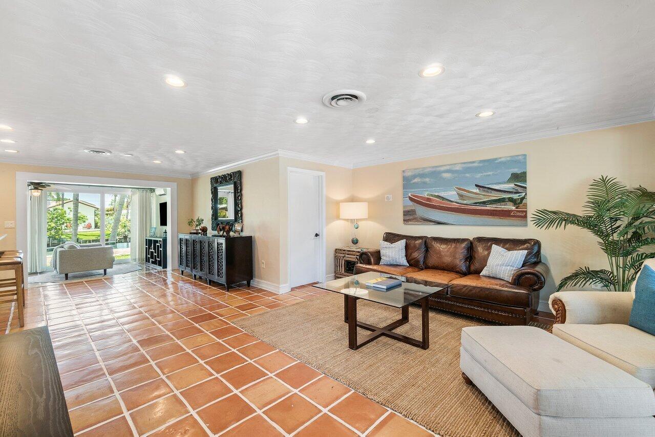 1342 Southwest 5th Avenue Boca Raton, FL 33432 - Photo 7 of 36 006-1342Southwest5thAvenue-BocaRaton-FL-