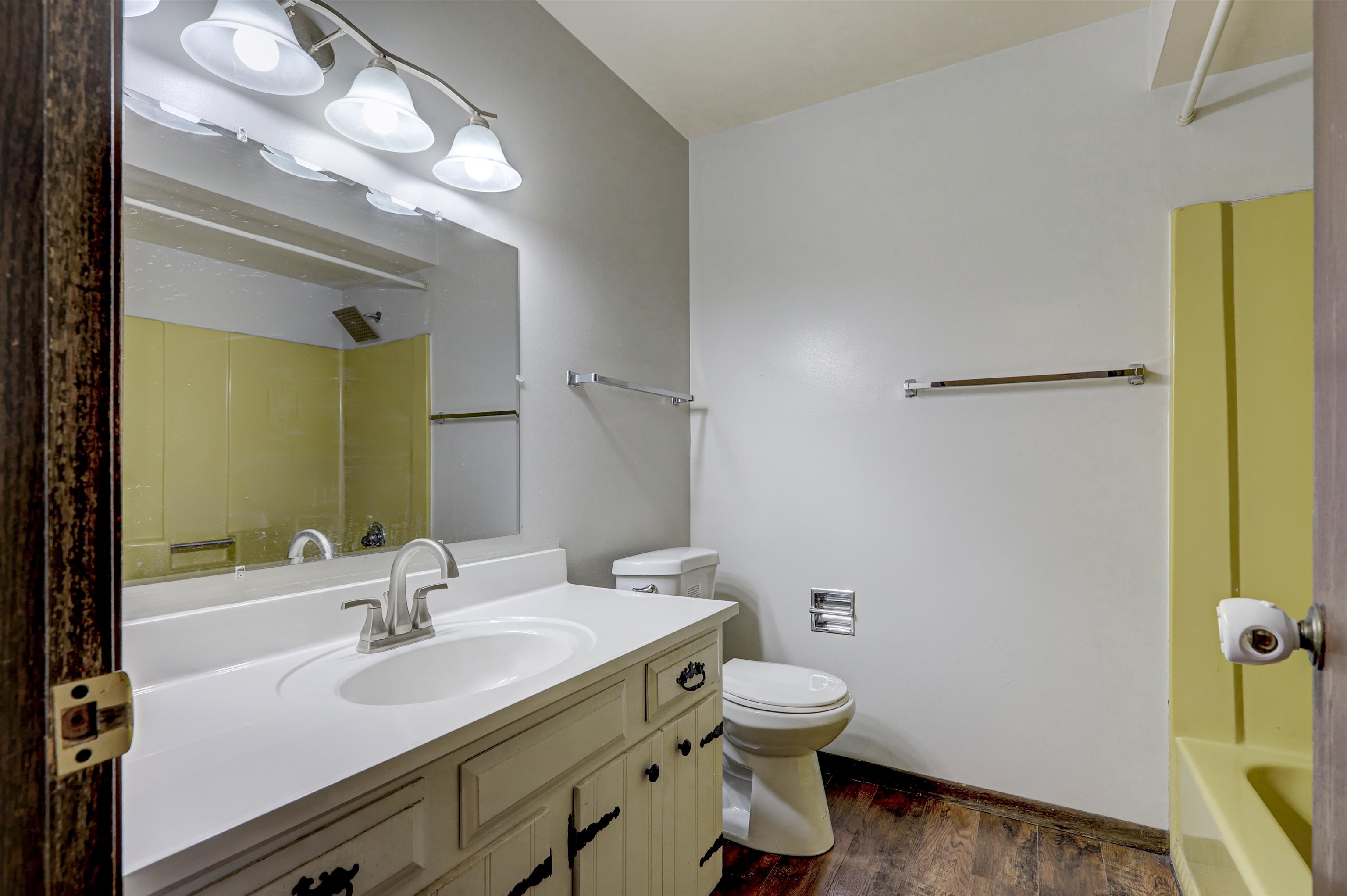 1825 West Brewster Street Appleton, WI 54914 - Photo 16 of 32