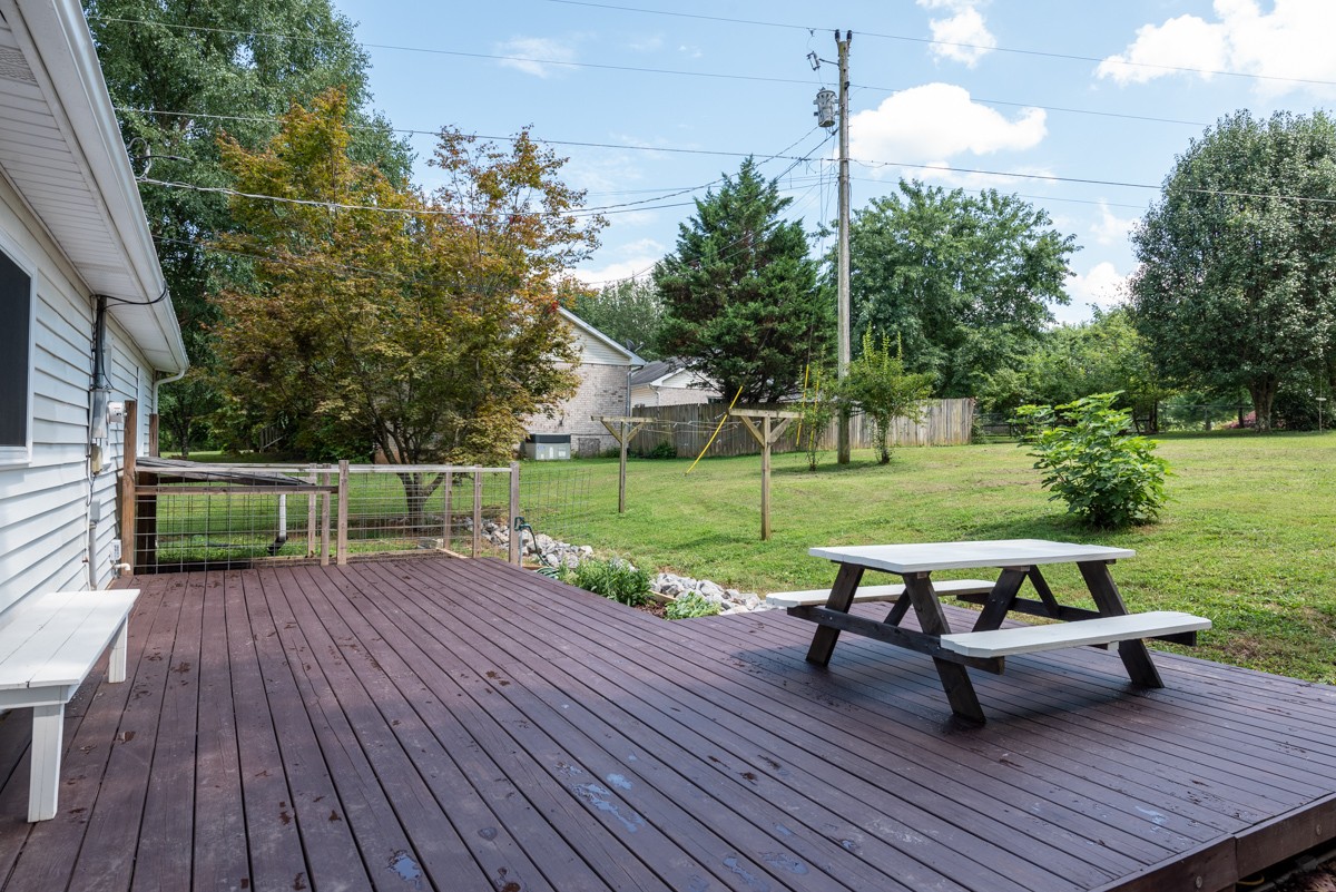 341 Lee Road Cottontown, TN 37048 - Photo 29 of 43 a view of out door space with seating space
