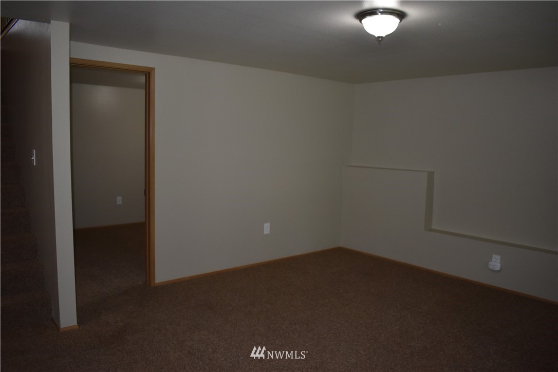 3040 Anderson Road Southeast Port Orchard, WA 98366 - Photo 14 of 24 Gallery Image 14