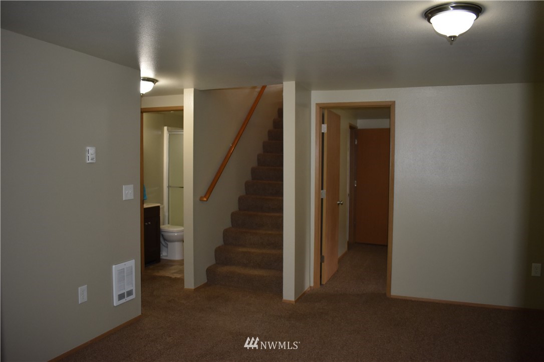 3040 Anderson Road Southeast Port Orchard, WA 98366 - Photo 15 of 24 Gallery Image 15