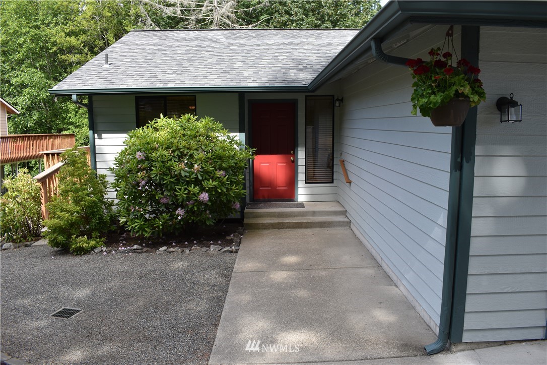 3040 Anderson Road Southeast Port Orchard, WA 98366 - Photo 5 of 24 Gallery Image 5
