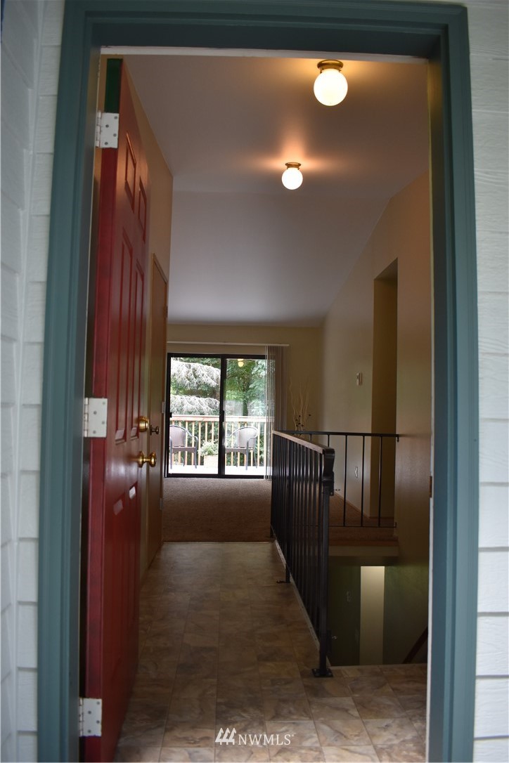 3040 Anderson Road Southeast Port Orchard, WA 98366 - Photo 6 of 24 Gallery Image 6