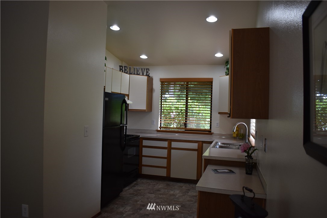 3040 Anderson Road Southeast Port Orchard, WA 98366 - Photo 10 of 24 Gallery Image 10