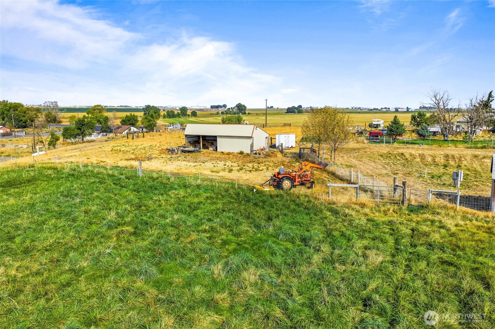 9749 Harris Road Northeast Moses Lake, WA 98837 - Photo 18 of 25 a view of an ocean and city