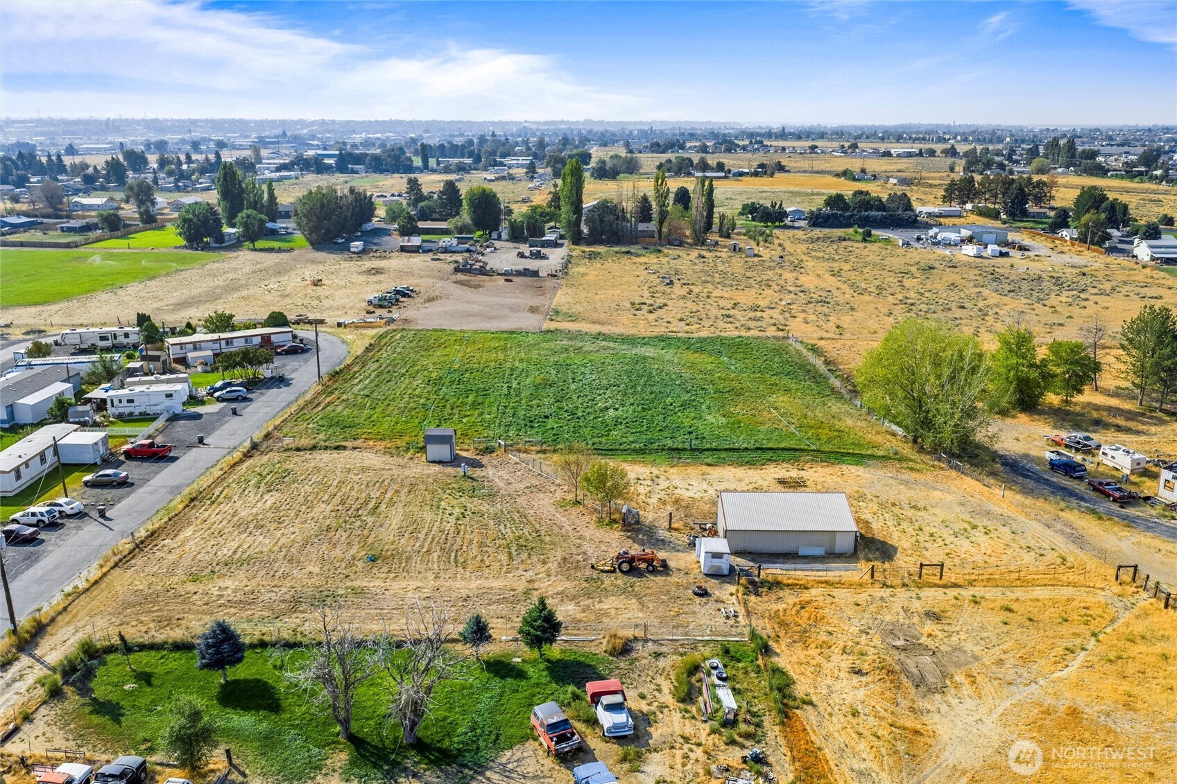 9749 Harris Road Northeast Moses Lake, WA 98837 - Photo 7 of 25 a view of a city