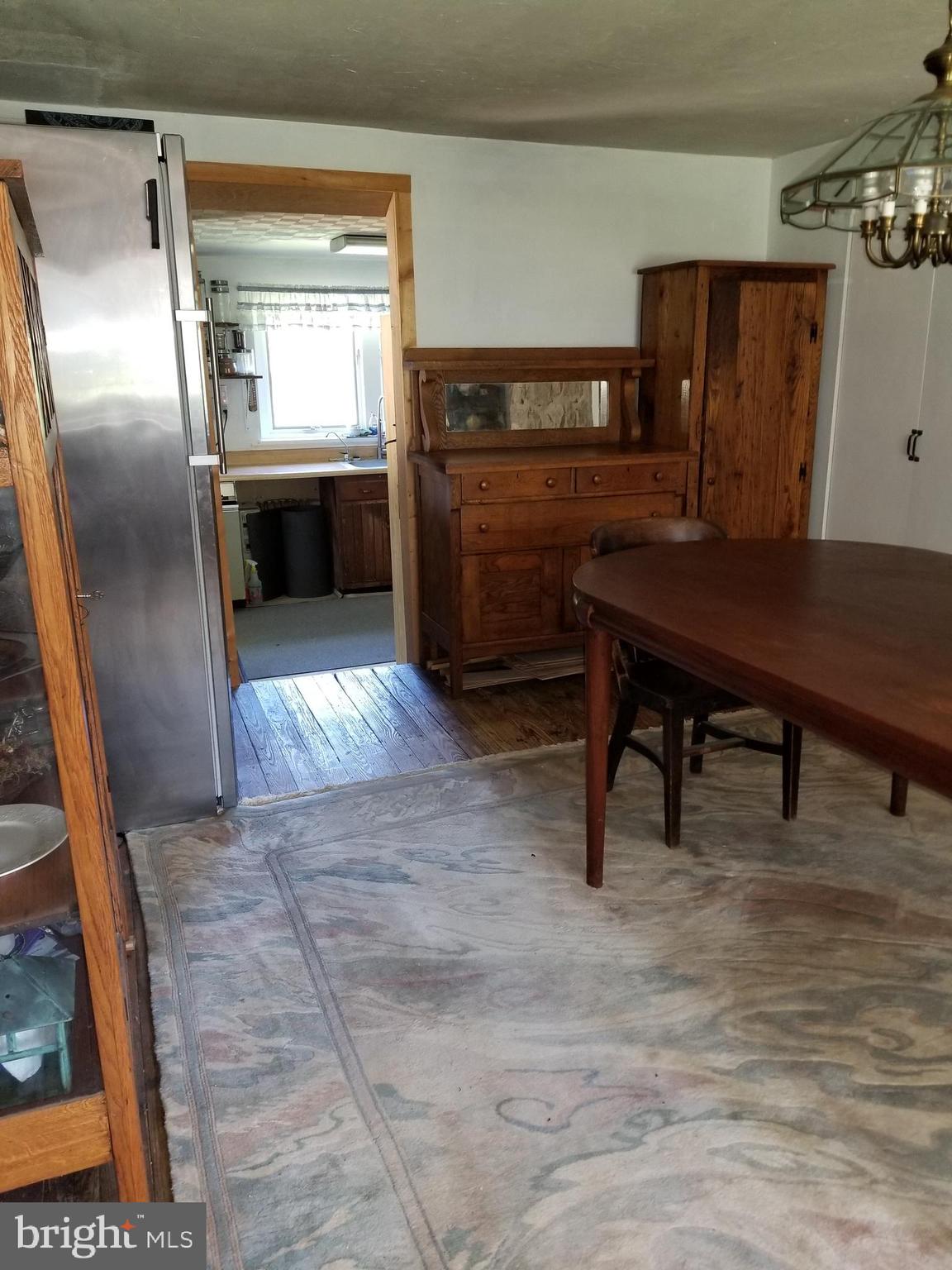 10199 Dead End Road Delaplane, VA 20144 - Photo 14 of 55 Separate dining area