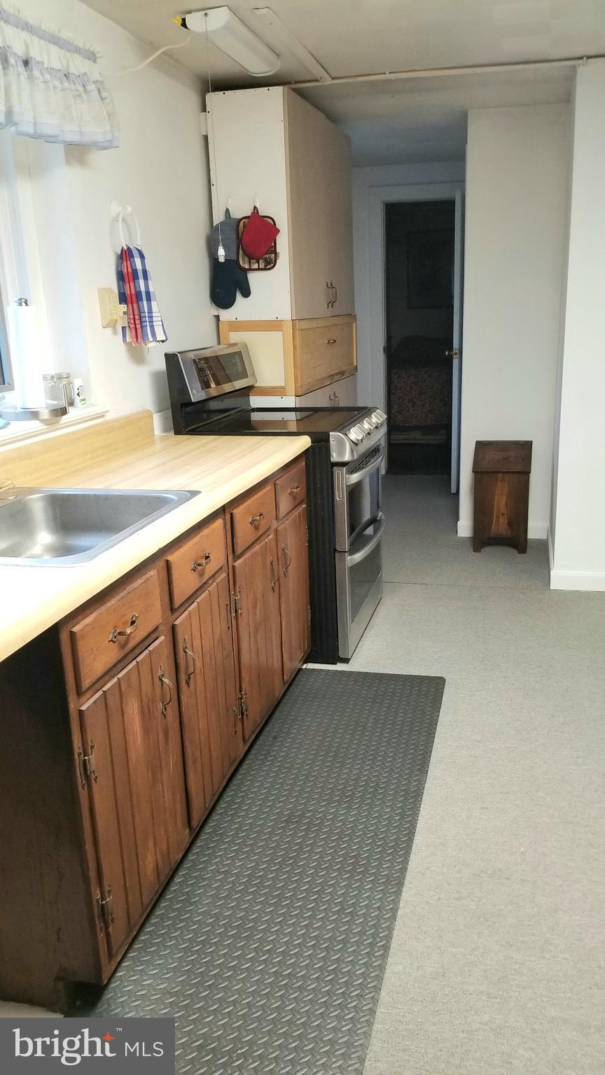 10199 Dead End Road Delaplane, VA 20144 - Photo 21 of 55 Functional kitchen
