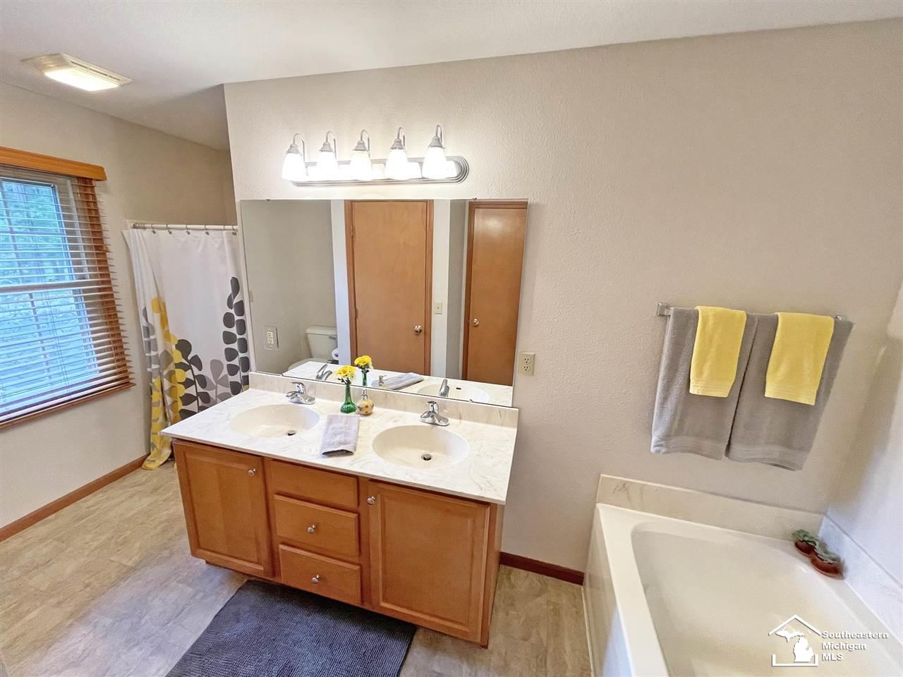 3138 West Dean Road Lambertville, MI 48144 - Photo 18 of 26