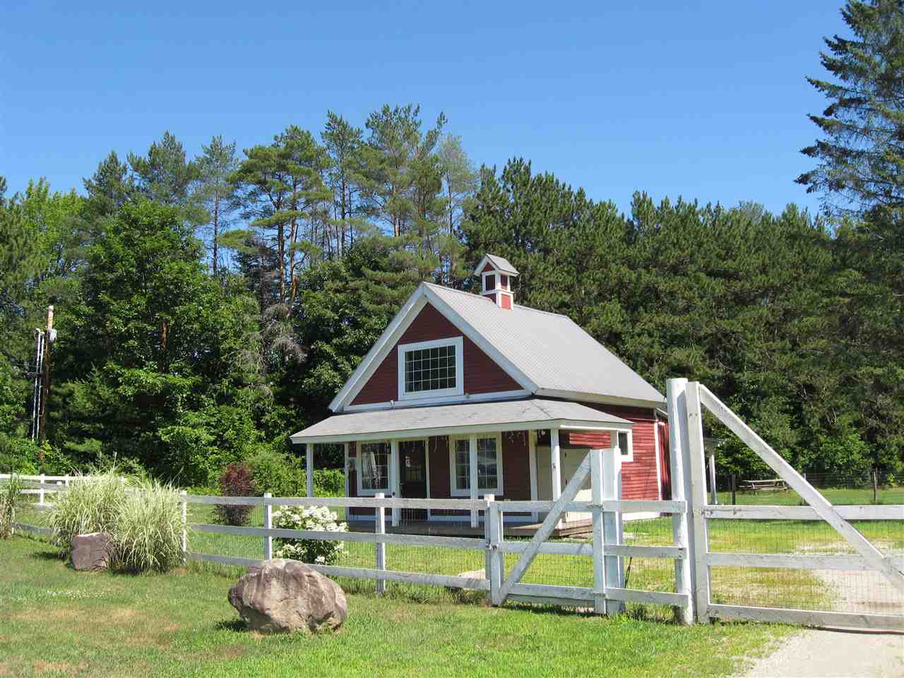15 Highway 106 Springfield, VT 05150 - Photo 2 of 39