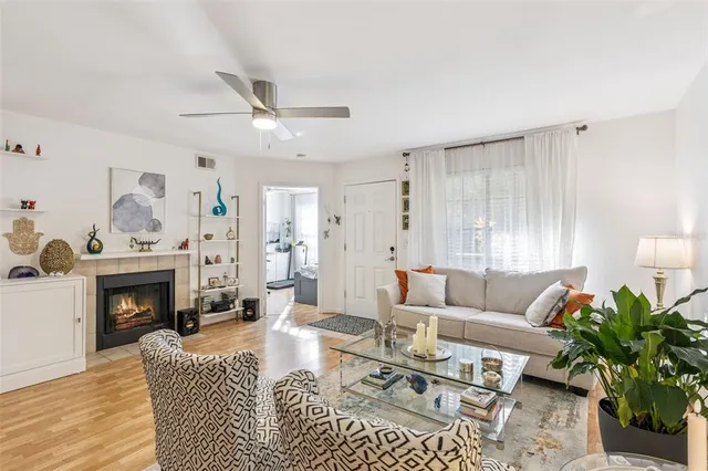 $1,600 | 415 Lakepointe Drive, Unit 103, Altamonte Springs, FL 32701