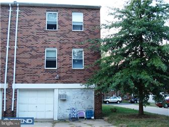 12099 Abby Road Philadelphia, PA 19154 - Photo 5 of 8 Exterior Back