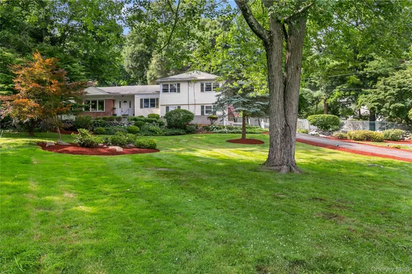 $1,100,000 | 120 Cedar Drive East, Briarcliff Manor, NY 10510