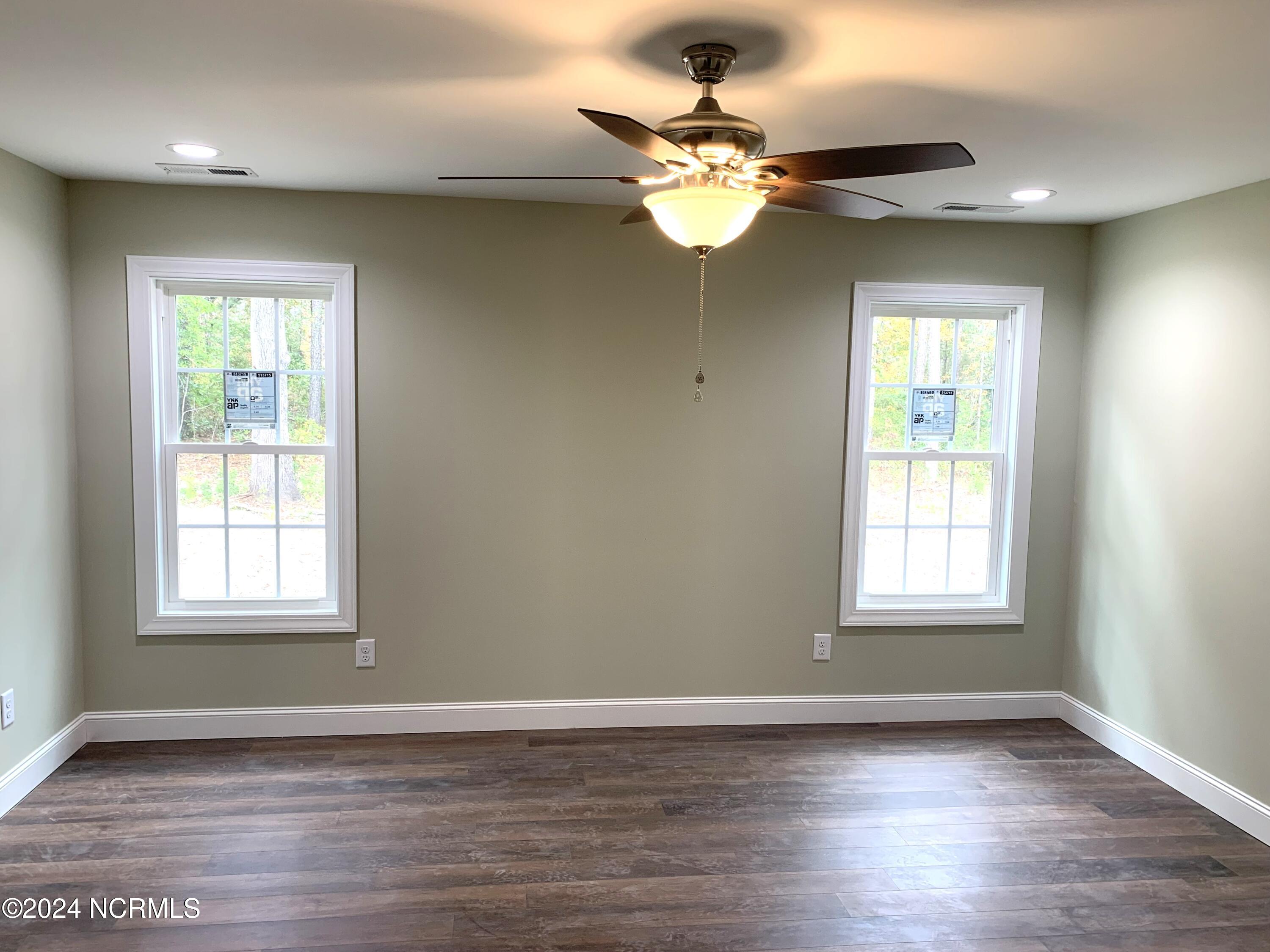 2503 Wild Turkey Road New Bern, NC 28562 - Photo 11 of 23 Primary bedroom