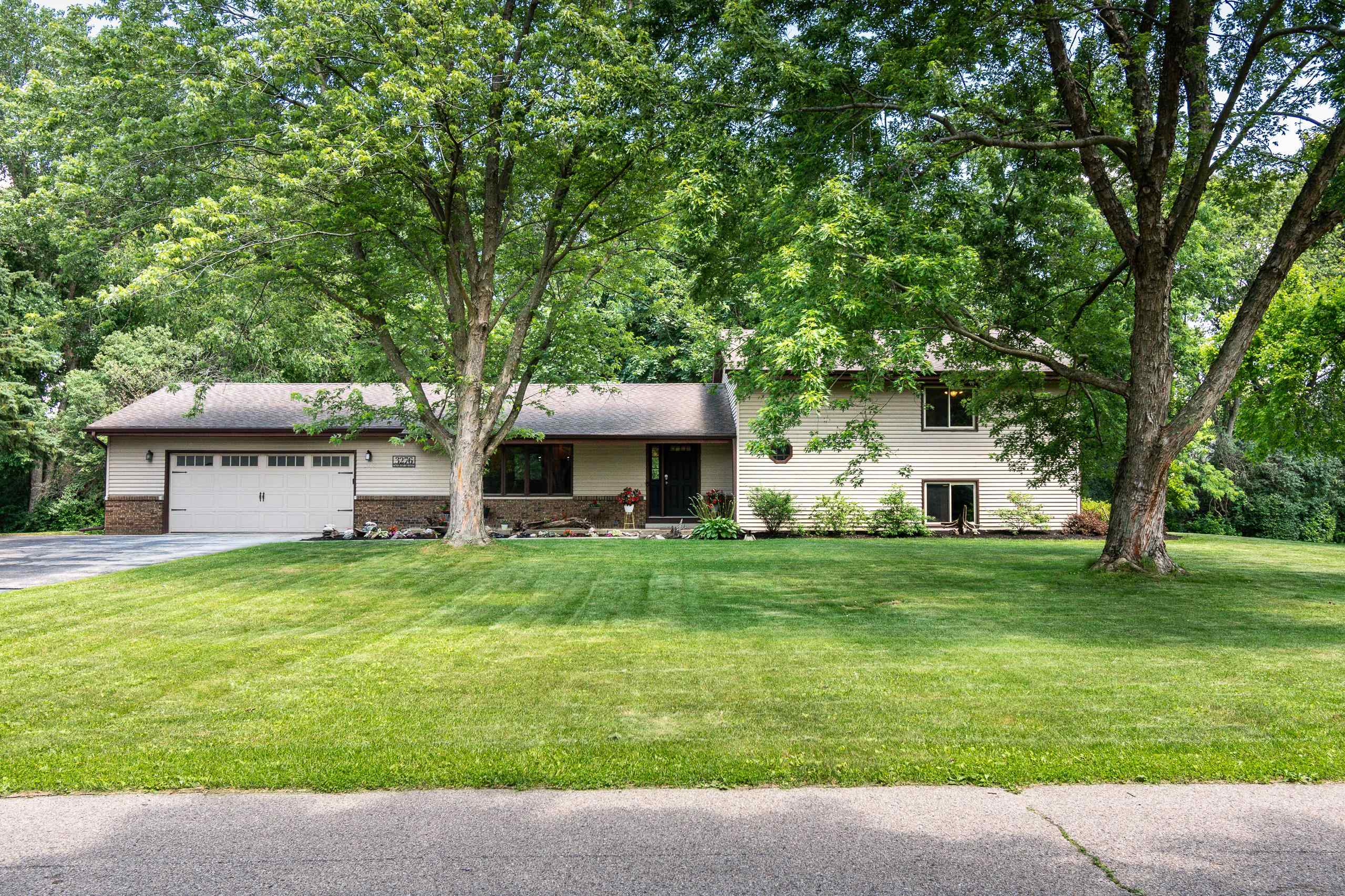 3276 Danbury Dr East  