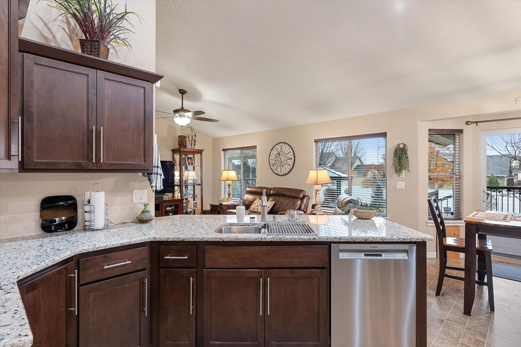 9920 North Austin Lane Spokane, WA 99208 - Photo 7 of 42