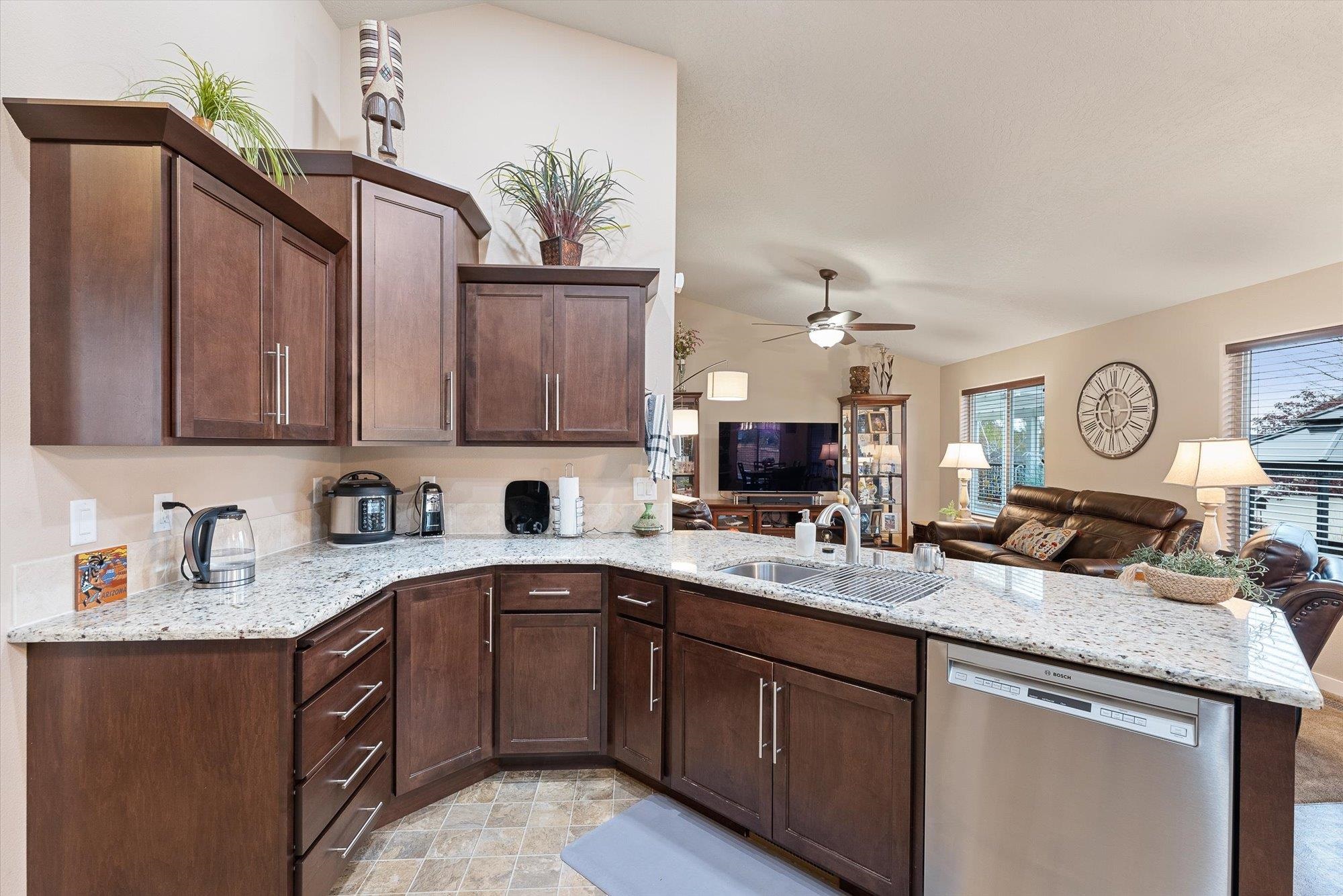 9920 North Austin Lane Spokane, WA 99208 - Photo 8 of 42