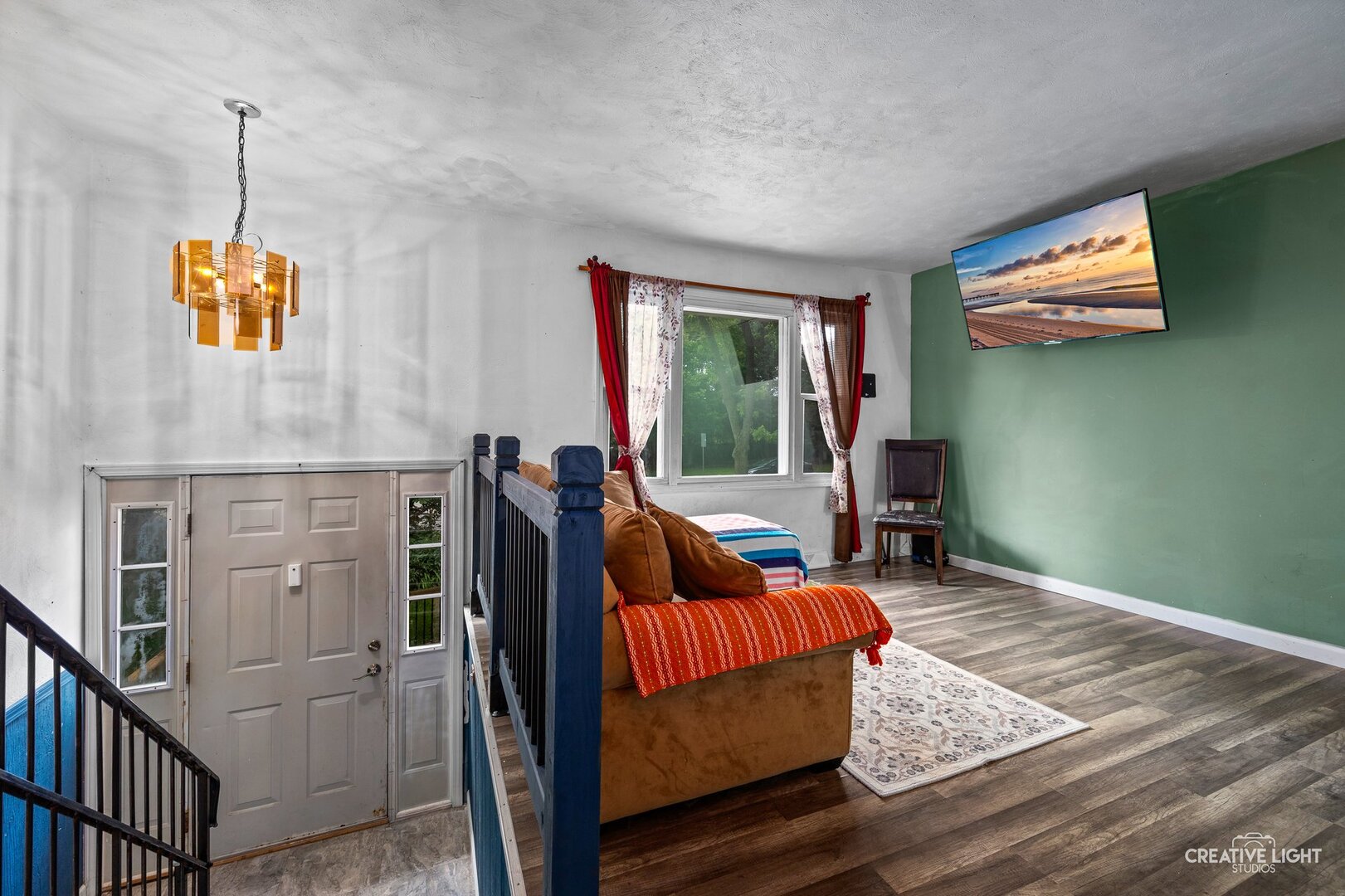 711 Town Road West Chicago, IL 60185 - Photo 3 of 17 Gallery Image 3