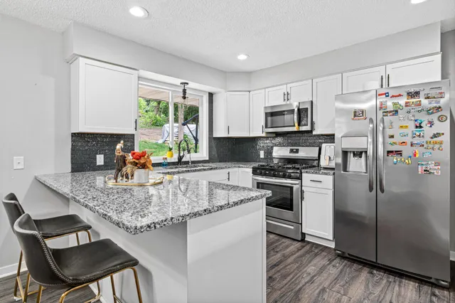 $444,900 | 2200 Horizon Road, Burnsville, MN 55337