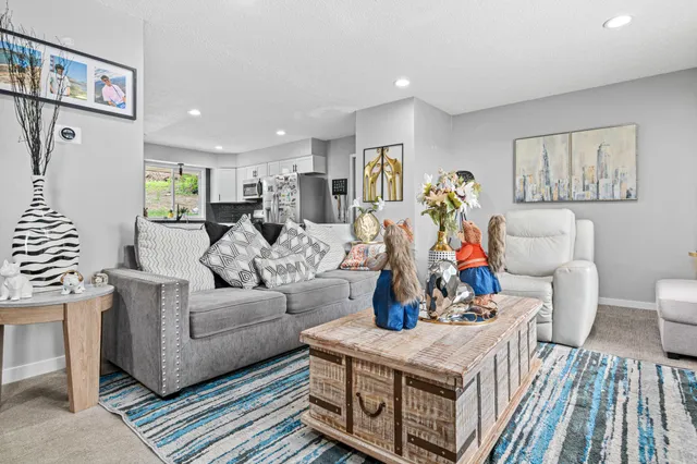 $444,900 | 2200 Horizon Road, Burnsville, MN 55337