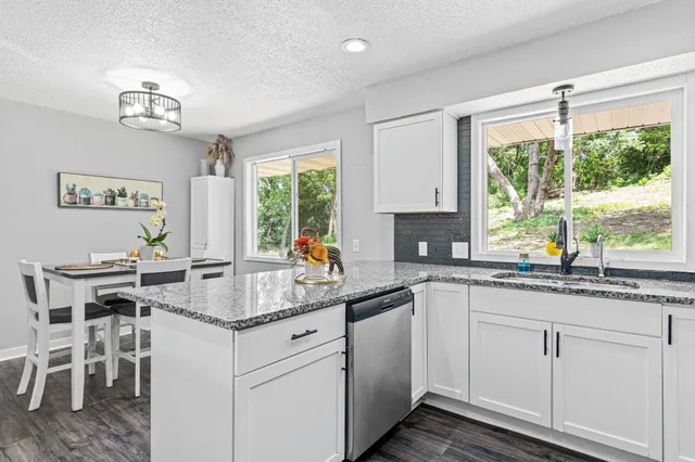 $444,900 | 2200 Horizon Road, Burnsville, MN 55337