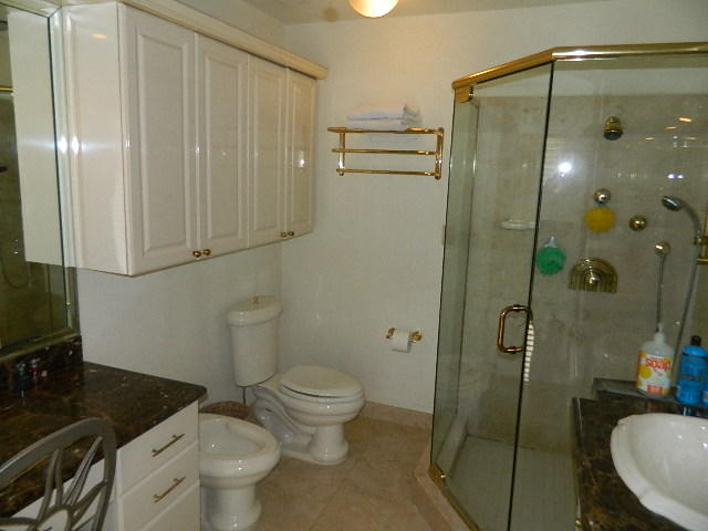 4604 Brandywine Drive Boca Raton, FL 33487 - Photo 13 of 25 LARGE MASTER BATH