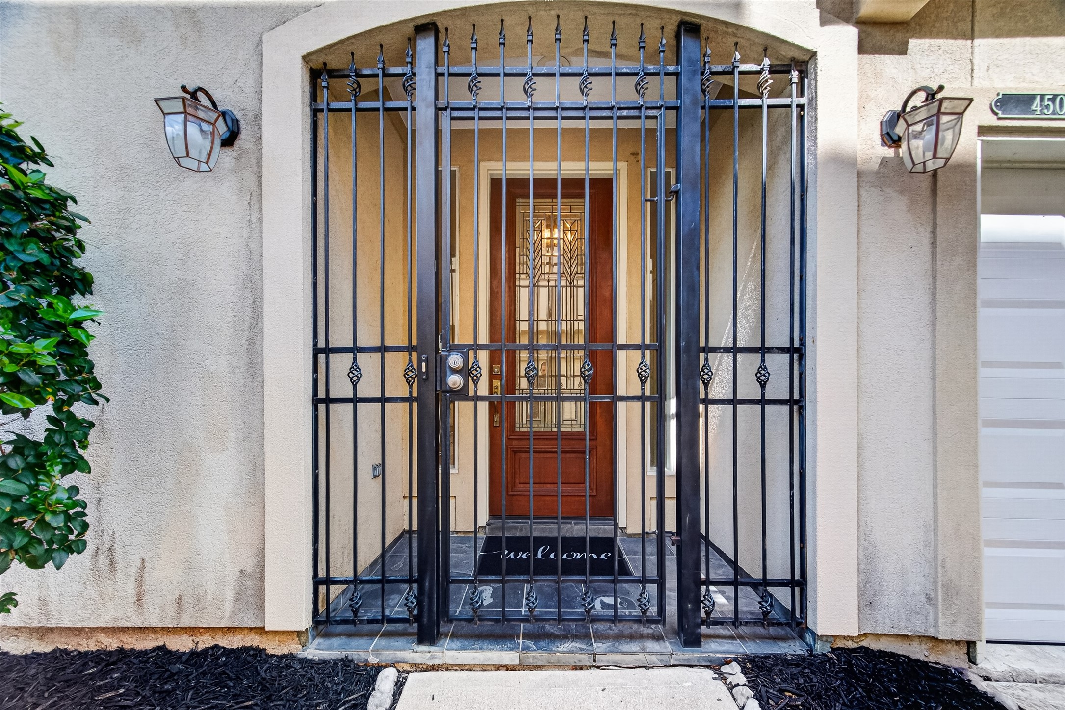 4502 Rose Street Houston, TX 77007 - Photo 7 of 40 Private and gated entrance with welcoming front porch.