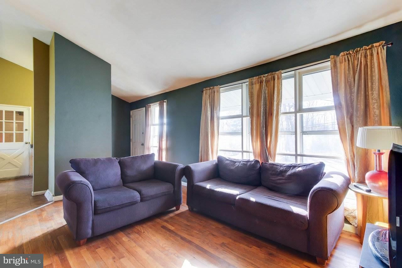 1155 Witmer Road York, PA 17406 - Photo 4 of 24 Gallery Image 4
