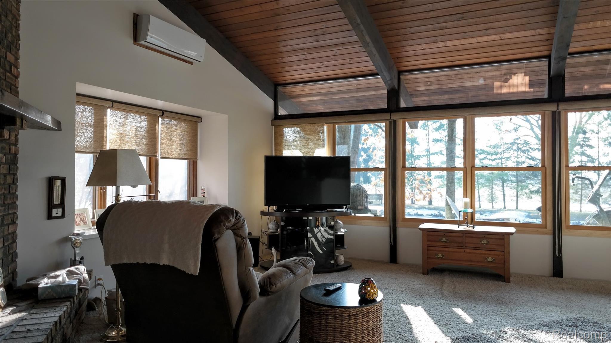 11479 Geddes Road Freeland, MI 48623 - Photo 13 of 38 SAM_6027.jpg