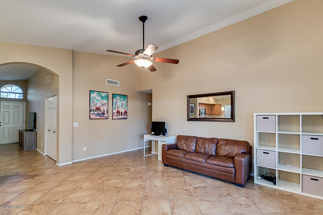 562 West Tumbleweed Road Gilbert, AZ 85233 - Photo 7 of 33 07-Tumbleweed