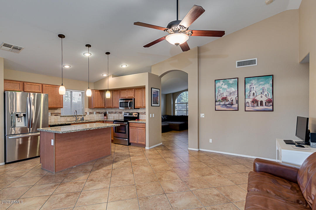 562 West Tumbleweed Road Gilbert, AZ 85233 - Photo 10 of 33 10-Tumbleweed