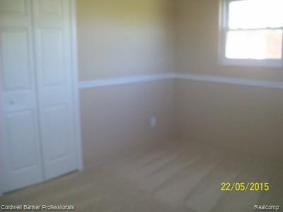 7200 East Bristol Road Davison, MI 48423 - Photo 15 of 43 100_1274.jpg