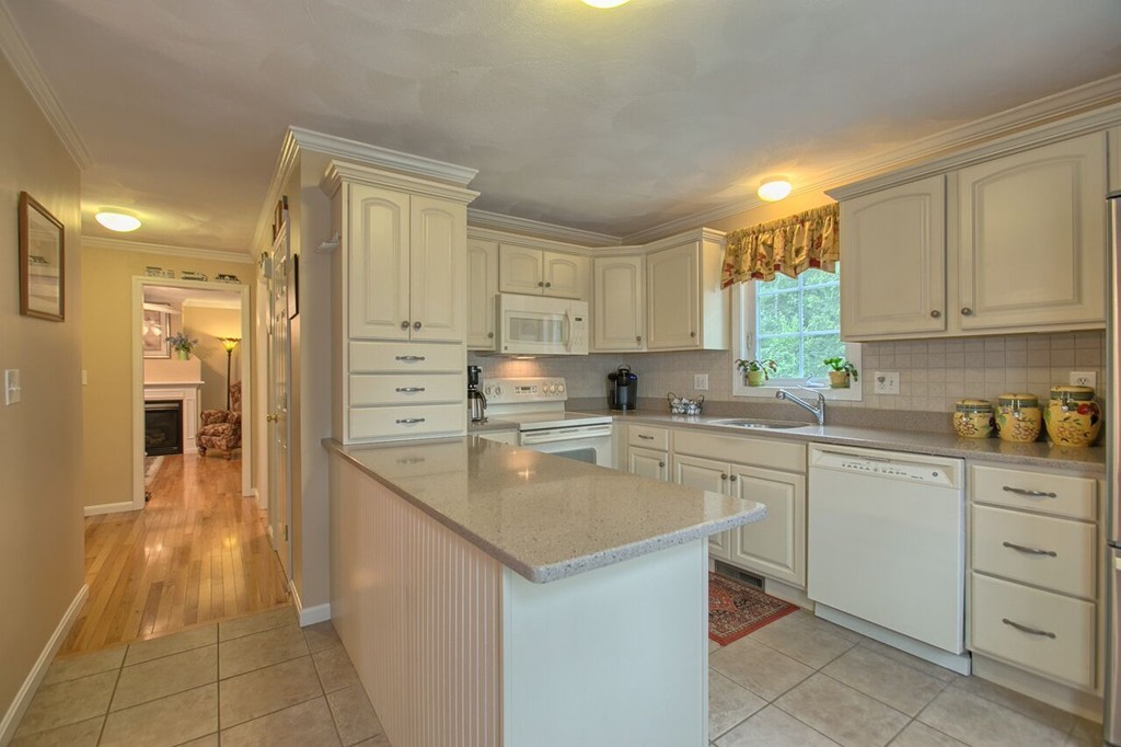 53 Charant Road Lowell, MA 01854 - Photo 8 of 28 Gallery Image 8