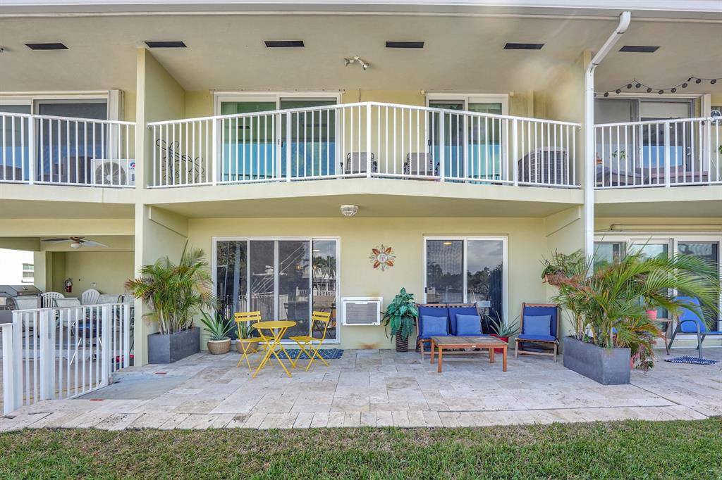 2311 Northeast 36th Street, Unit 1F Lighthouse Point, FL 33064 - Photo 8 of 35 Spacious outdoor Living Space