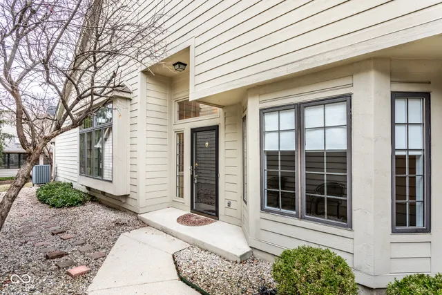 $475,000 | 3023 Tiffany Court, Carmel, IN 46033