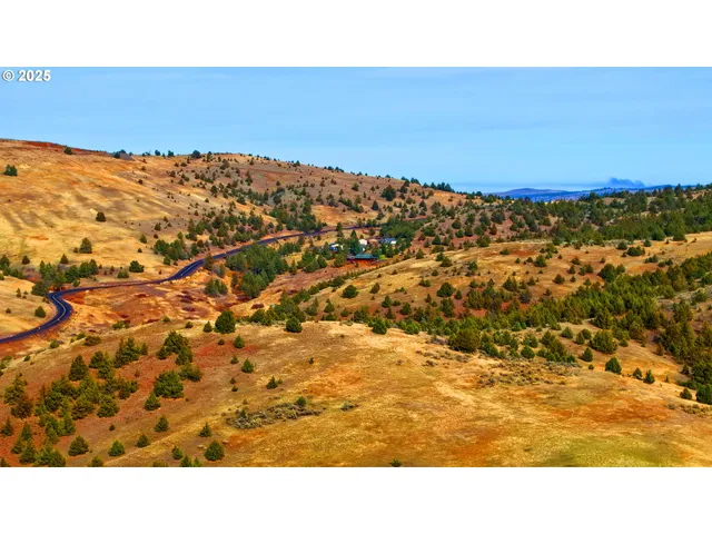 a view of a entryway front of a house