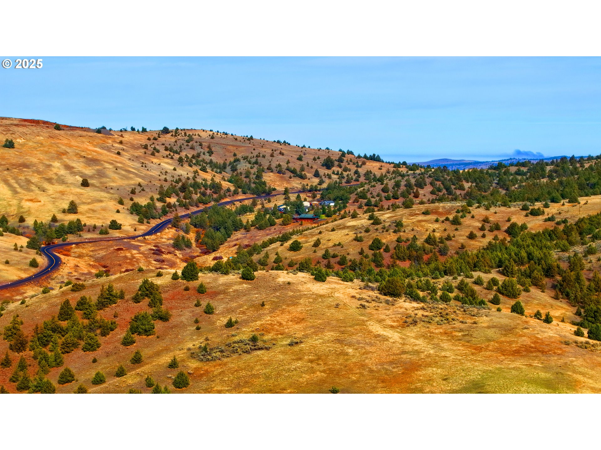 46457 Highway 218 Fossil, OR 97830 - Photo 12 of 45 a open area with a yard