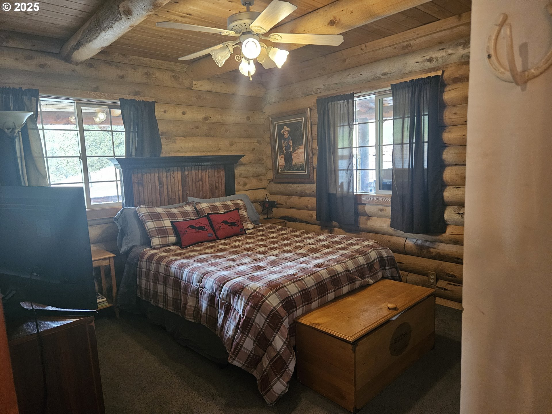 46457 Highway 218 Fossil, OR 97830 - Photo 38 of 45 a bedroom with a bed and window