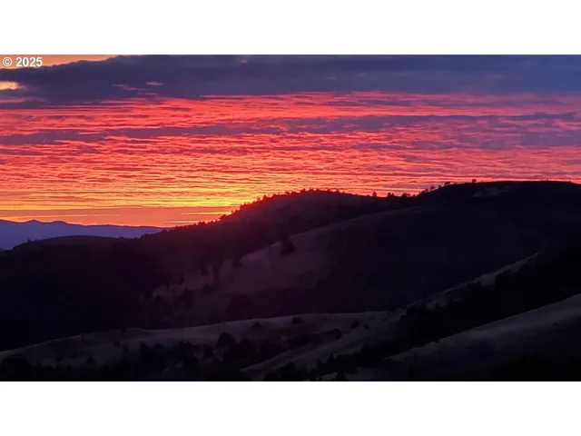 $1,595,000 | 46457 Highway 218, Fossil, OR 97830