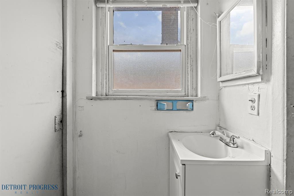14666 Rutherford Street Detroit, MI 48227 - Photo 14 of 27 Gallery Image 14