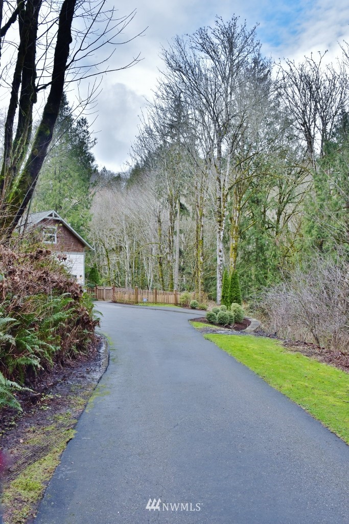 2620 Northeast Strand Road Bremerton, WA 98311 - Photo 2 of 24 Gallery Image 2