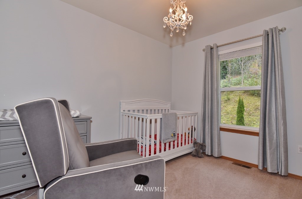 2620 Northeast Strand Road Bremerton, WA 98311 - Photo 15 of 24 Gallery Image 15