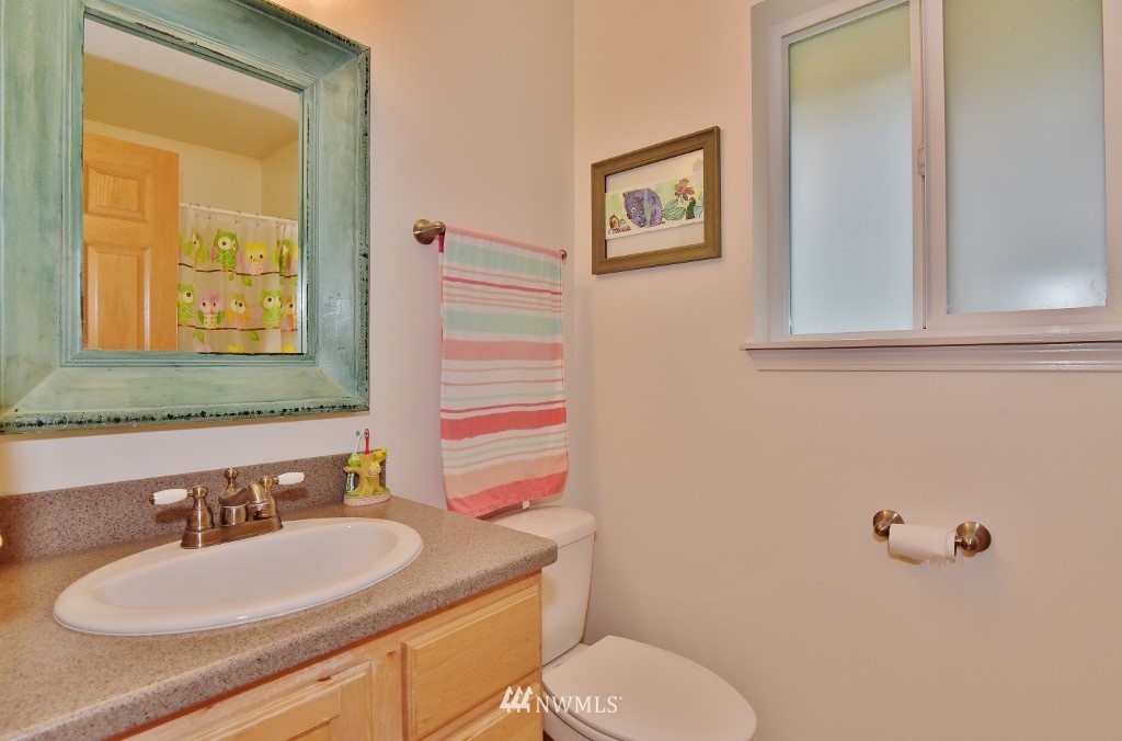 2620 Northeast Strand Road Bremerton, WA 98311 - Photo 16 of 24 Gallery Image 16