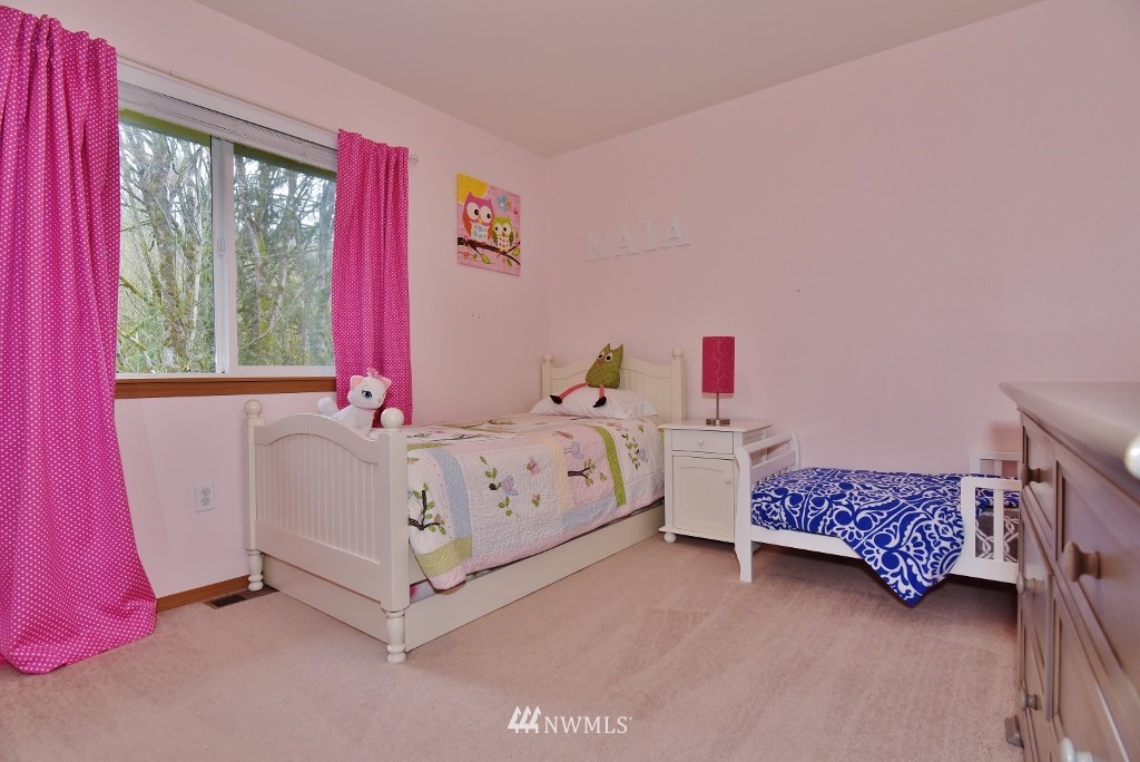 2620 Northeast Strand Road Bremerton, WA 98311 - Photo 17 of 24 Gallery Image 17
